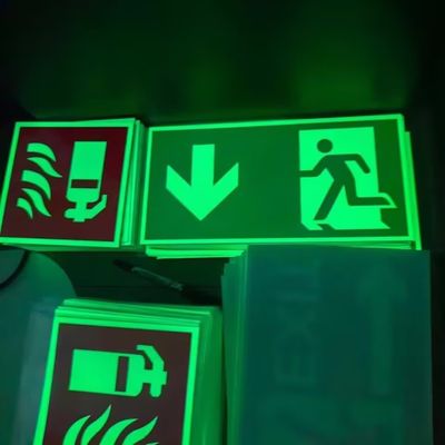 Fire Facilities Safety Signs photoluminescent vinyl sticker with Eco-solvent/solvent/UV Printing -40 To 80 Celsius Temperature Range